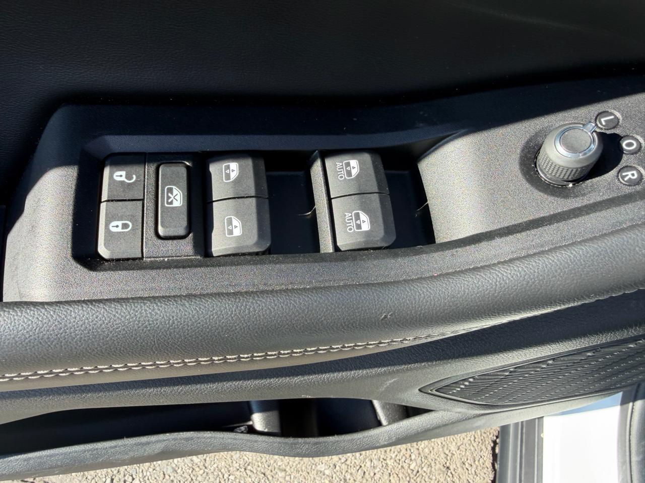 Jeep Grand Cherokee Laredo 4WD 2023