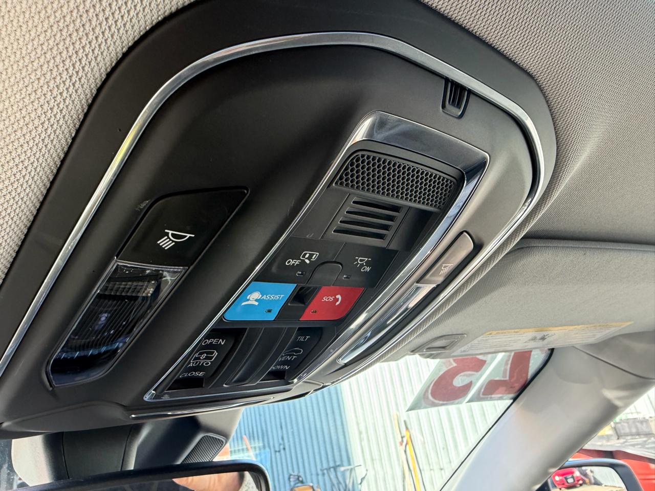 Jeep Grand Cherokee Laredo 4WD 2023