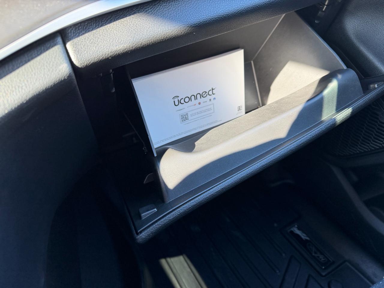 Jeep Grand Cherokee Laredo 4WD 2023