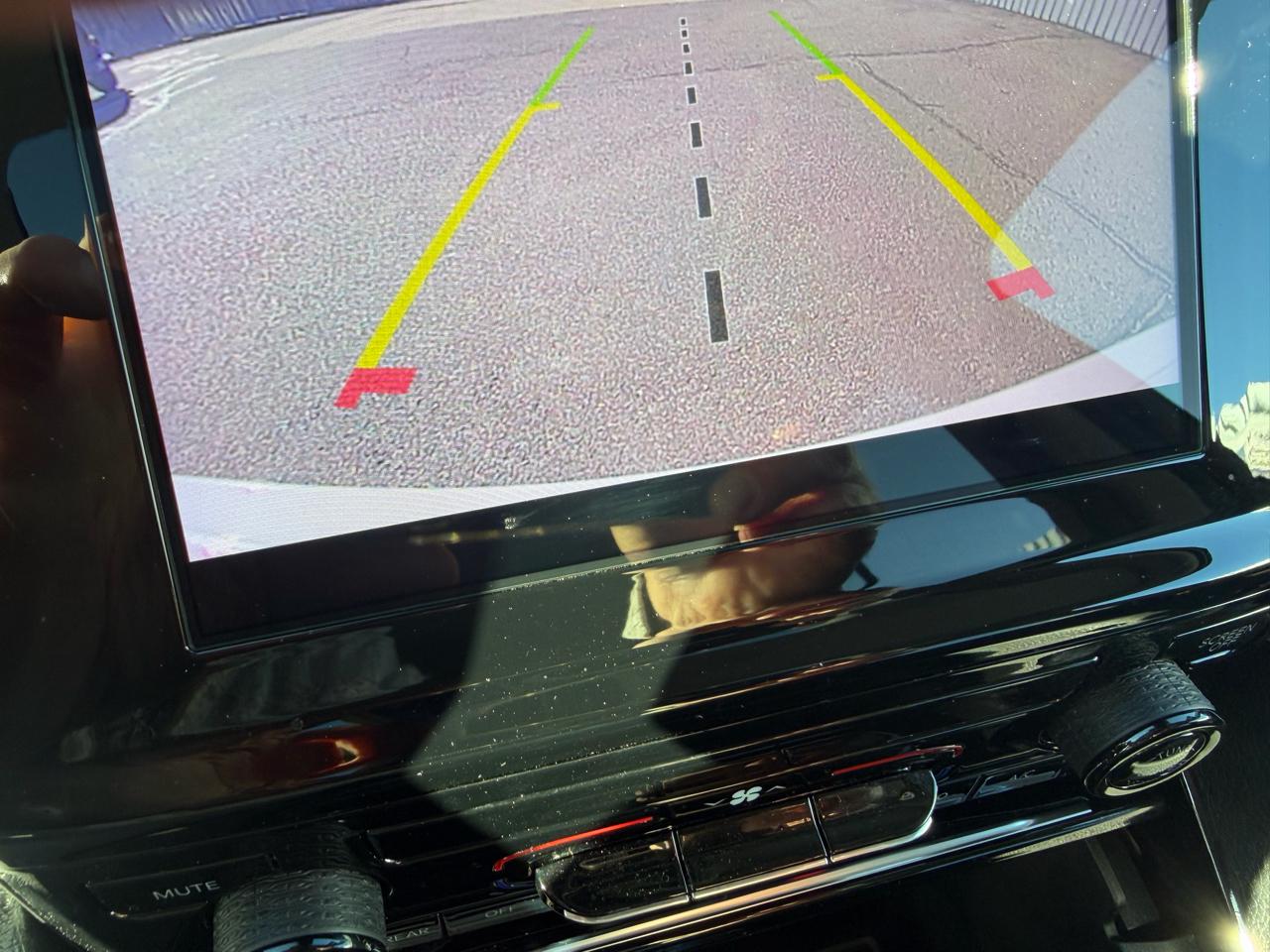 Jeep Grand Cherokee Laredo 4WD 2023