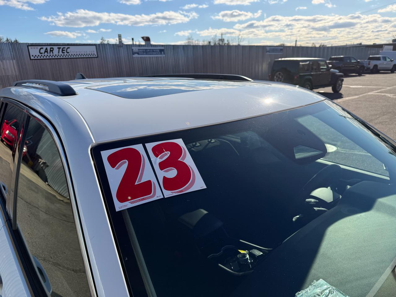 Jeep Grand Cherokee Laredo 4WD 2023