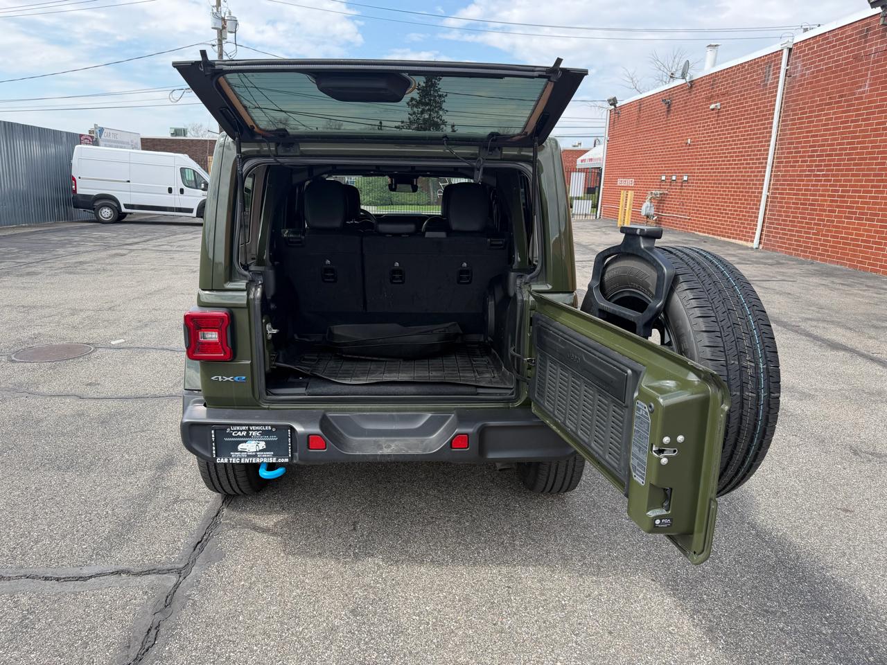 Jeep Wrangler 4xe Sahara 2024