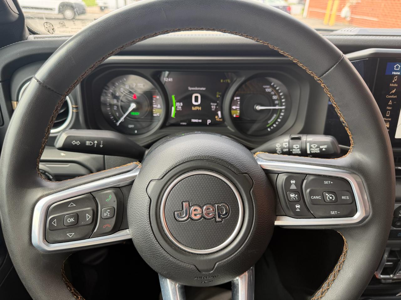 Jeep Wrangler 4xe Sahara 2024