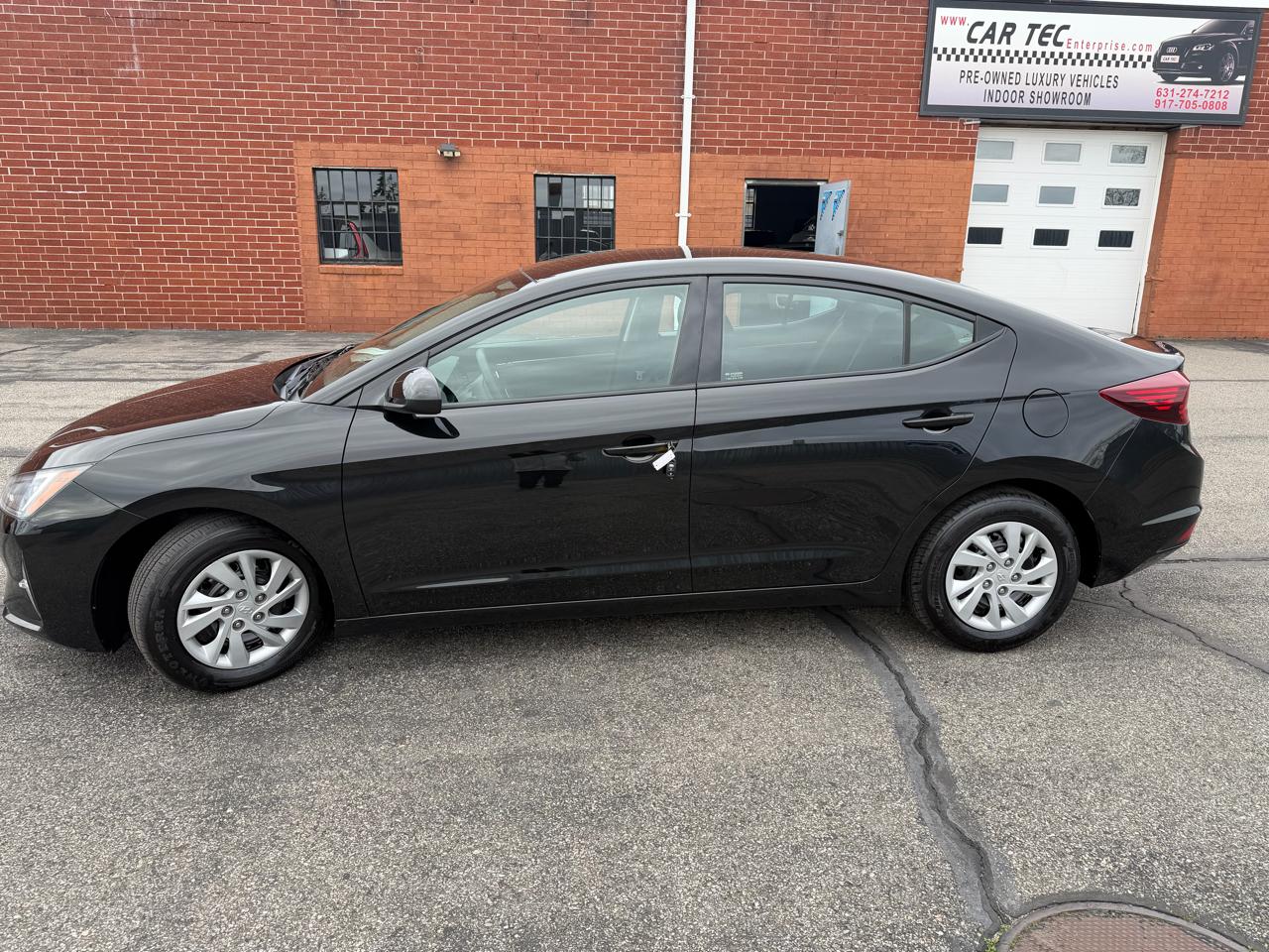 Hyundai Elantra SE 6M 2020