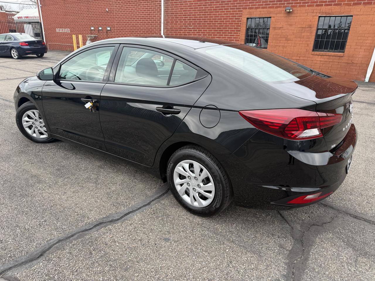 Hyundai Elantra SE 6M 2020
