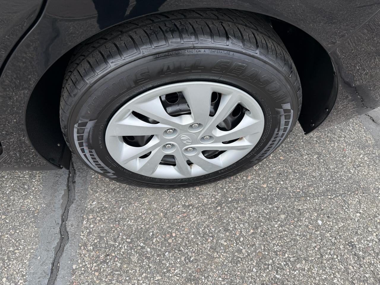 Hyundai Elantra SE 6M 2020