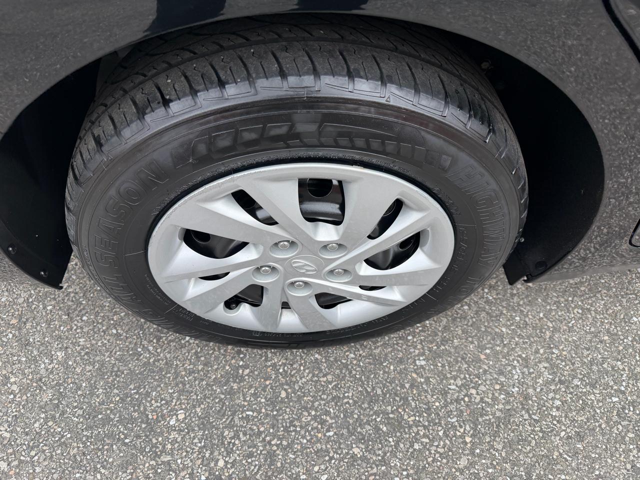 Hyundai Elantra SE 6M 2020