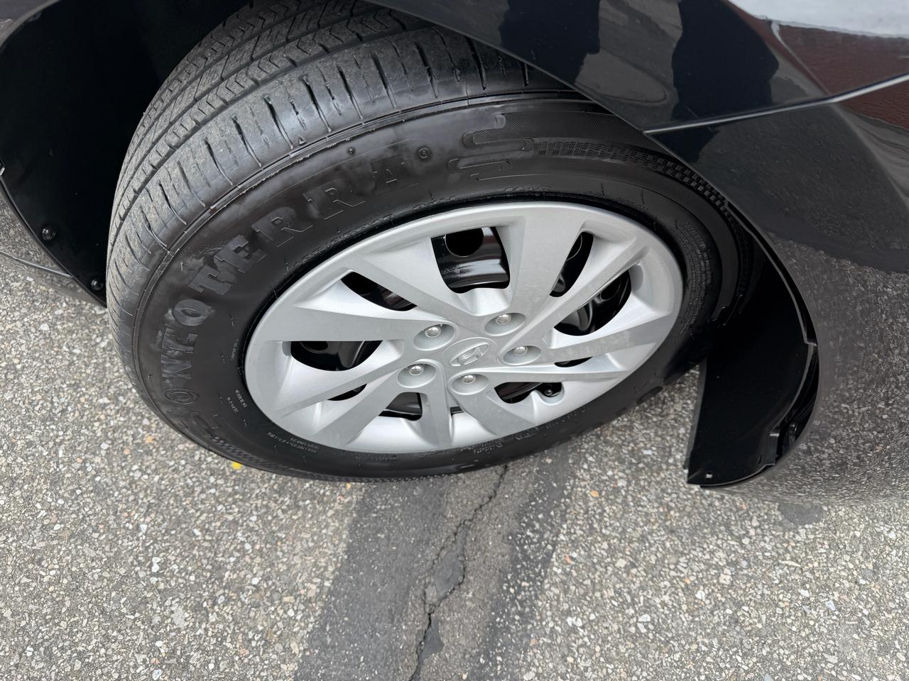 Hyundai Elantra SE 6M 2020