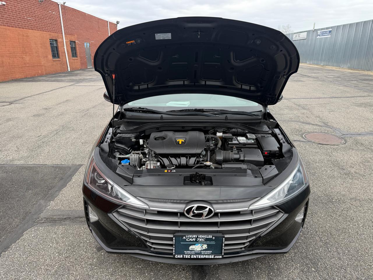 Hyundai Elantra SE 6M 2020