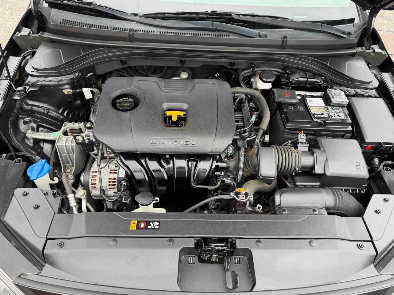 Hyundai Elantra SE 6M 2020