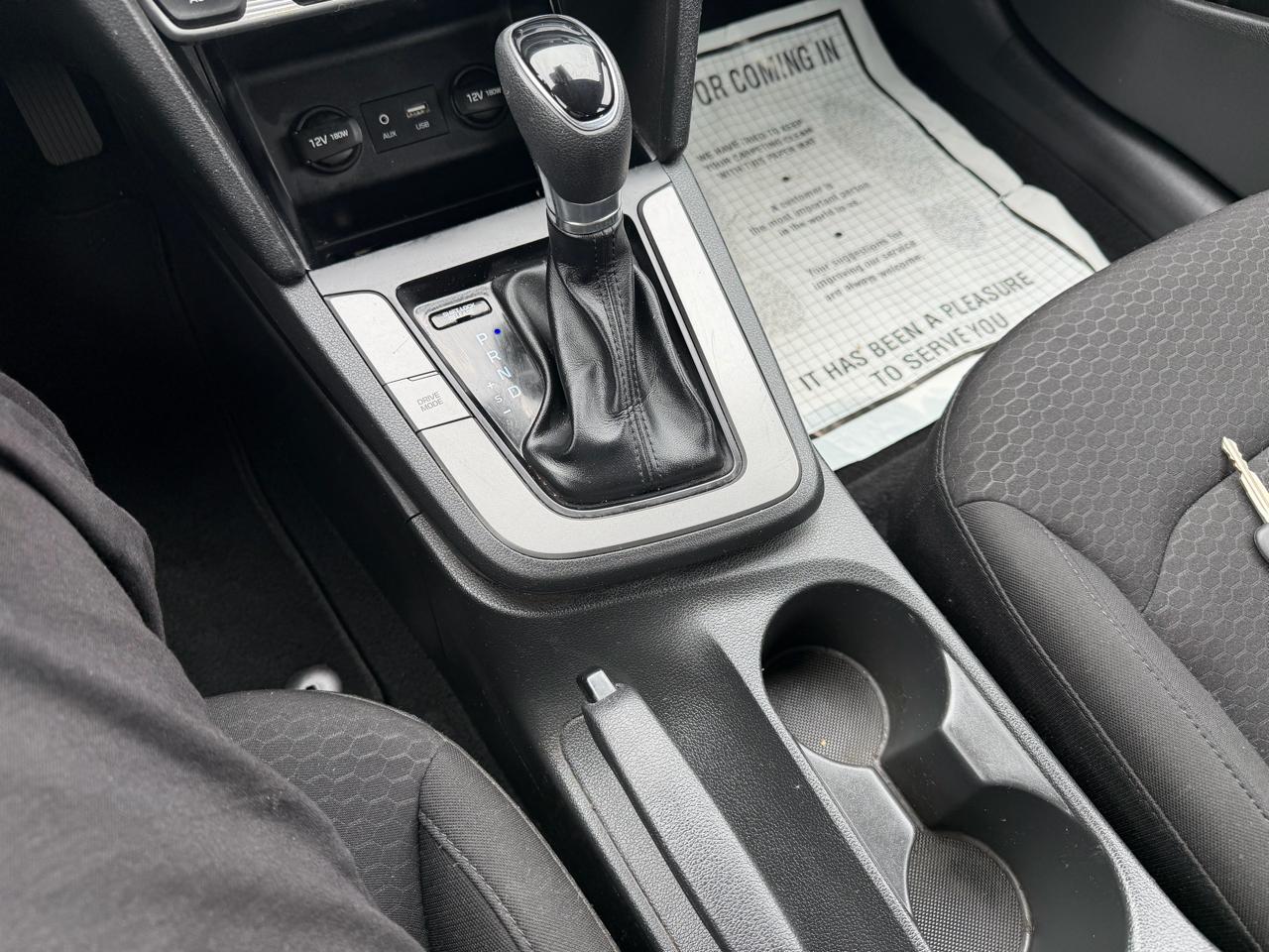 Hyundai Elantra SE 6M 2020