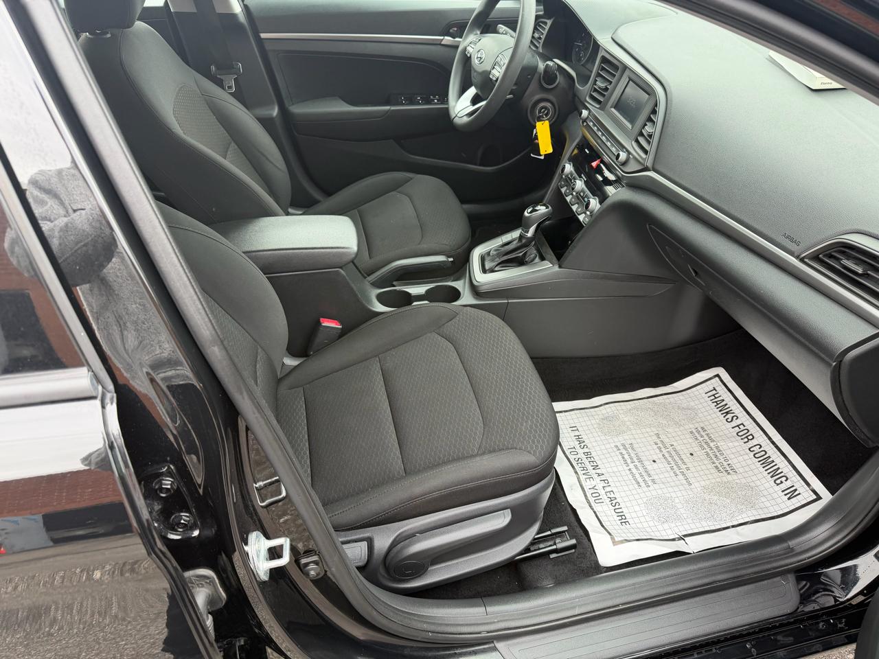 Hyundai Elantra SE 6M 2020