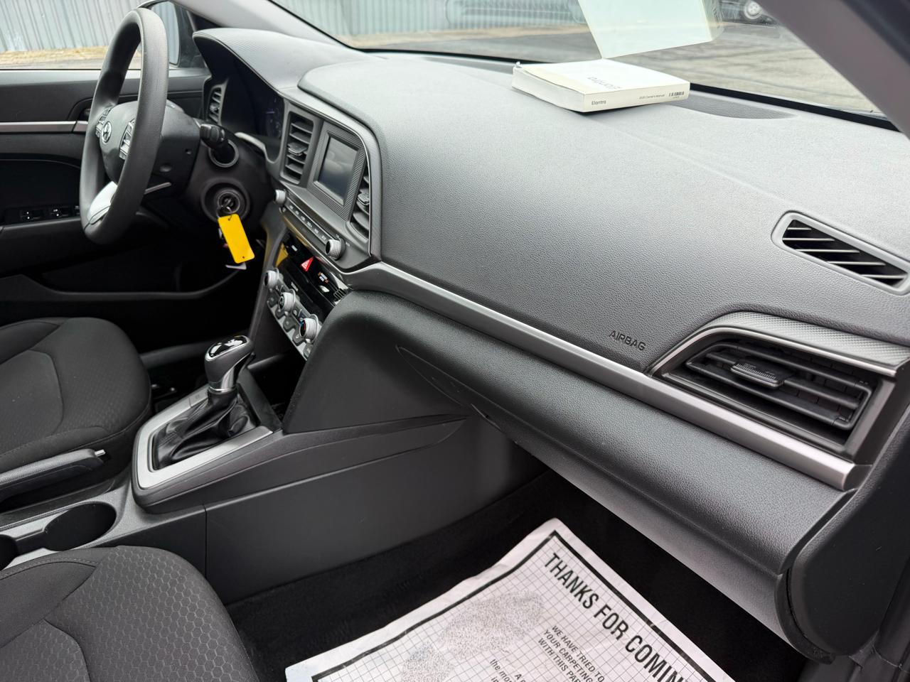 Hyundai Elantra SE 6M 2020