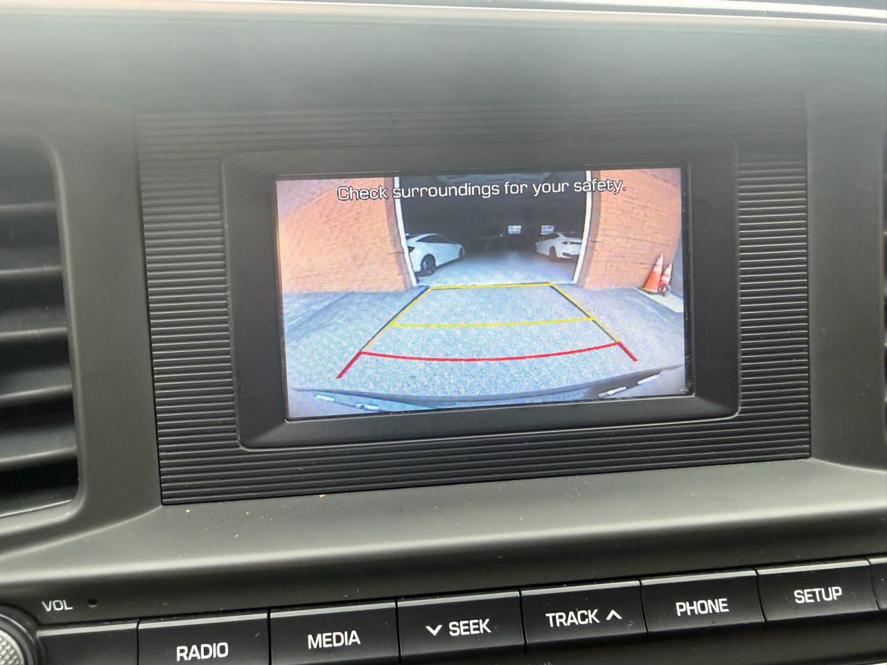 Hyundai Elantra SE 6M 2020