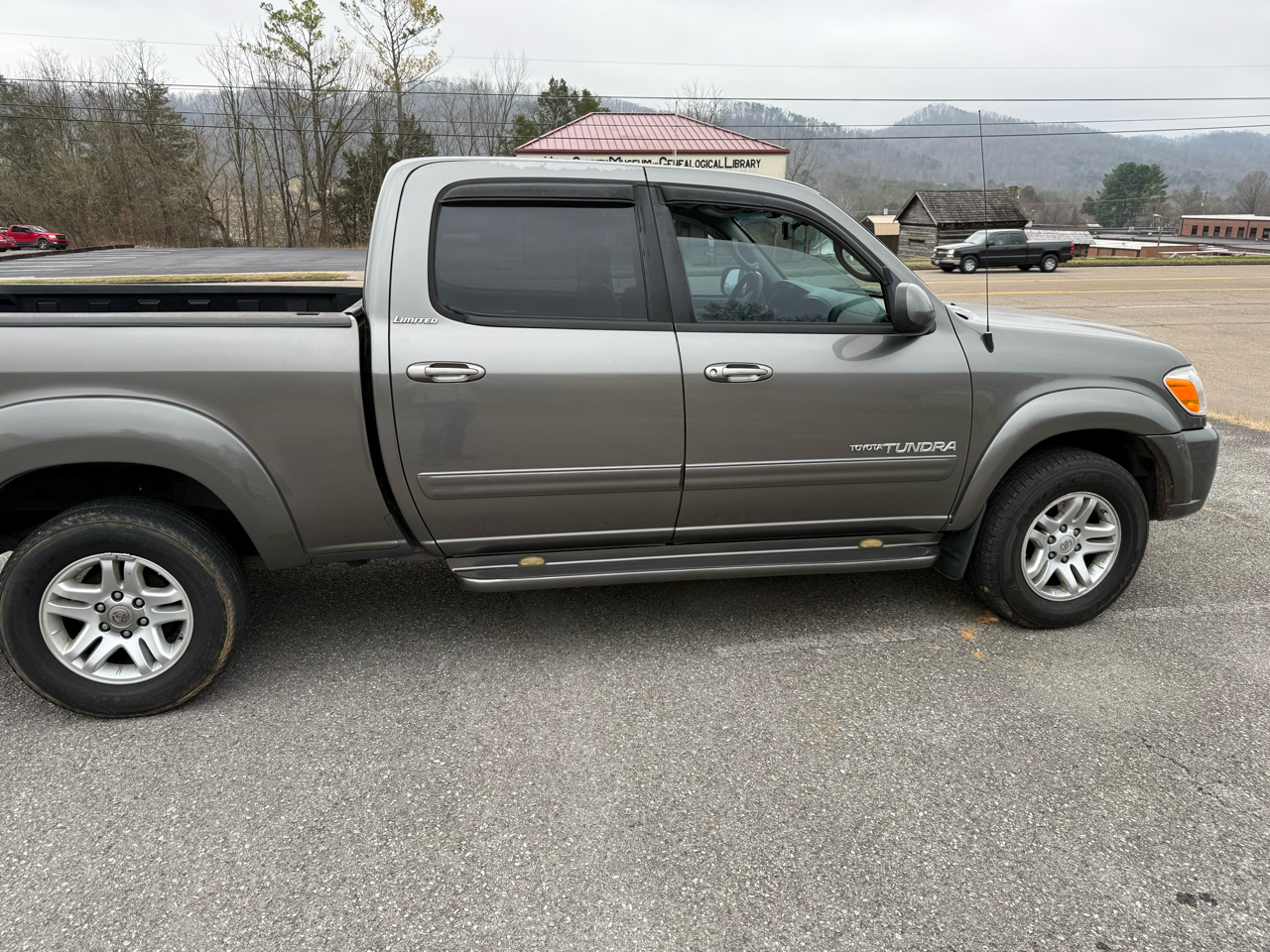 Toyota Tundra Limited Double Cab 2006
