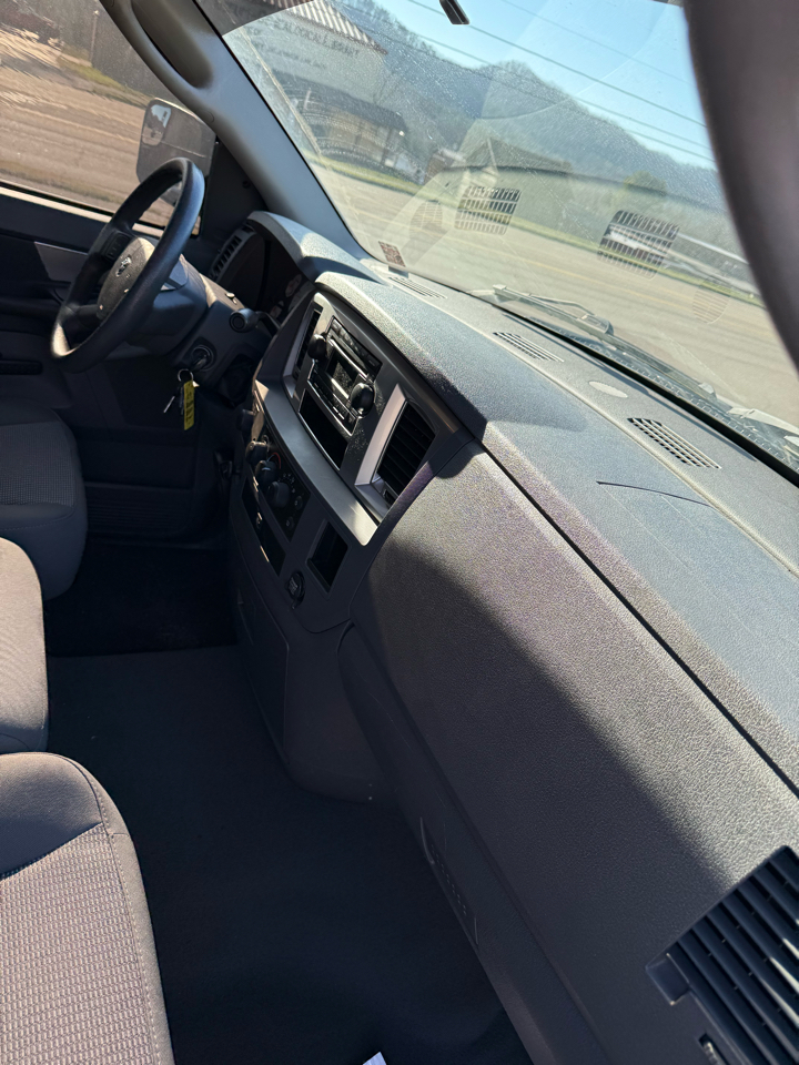 Dodge Ram 2500 Laramie Mega Cab 4WD 2009