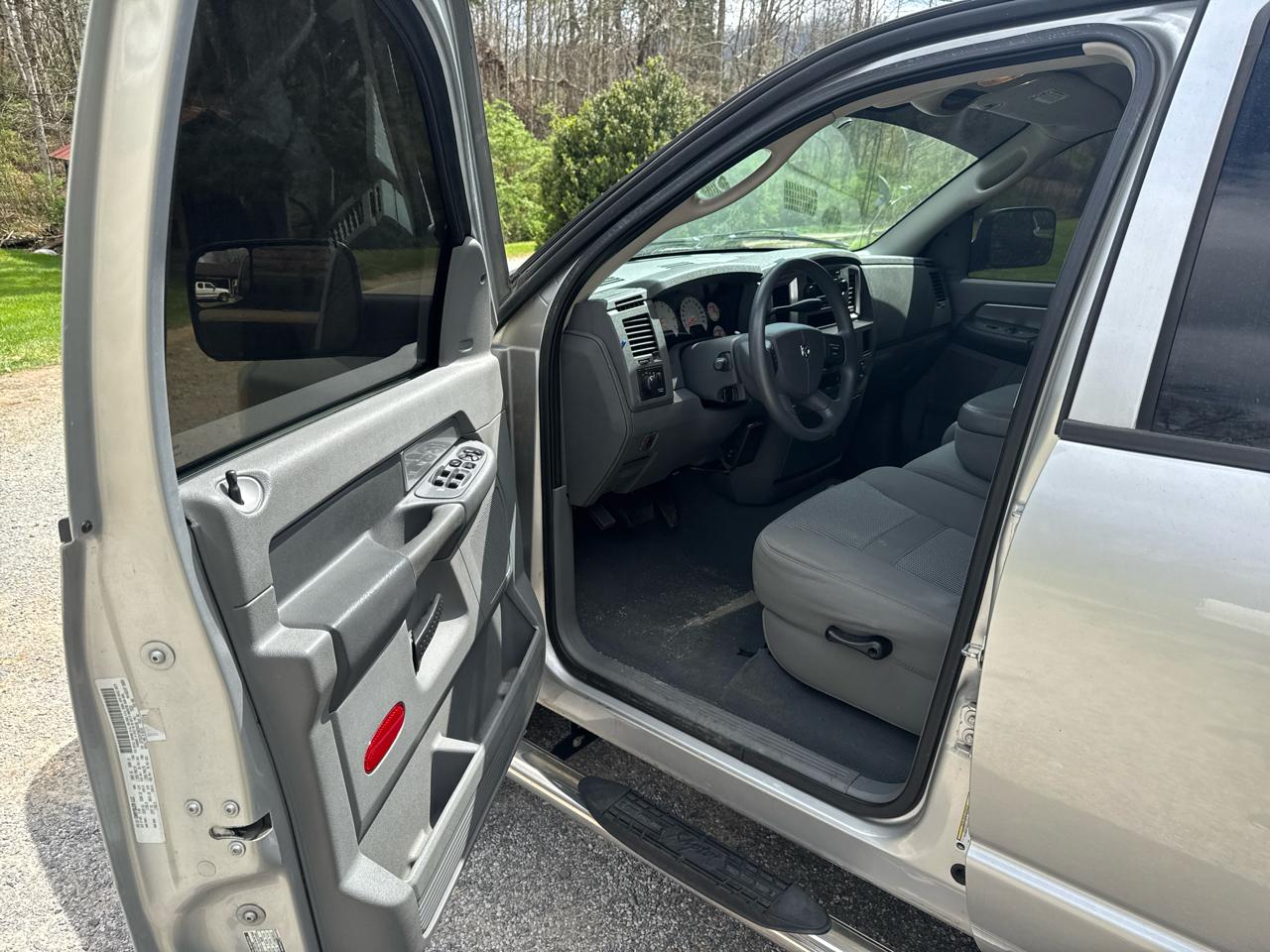 Dodge Ram 2500 Laramie Mega Cab 4WD 2009