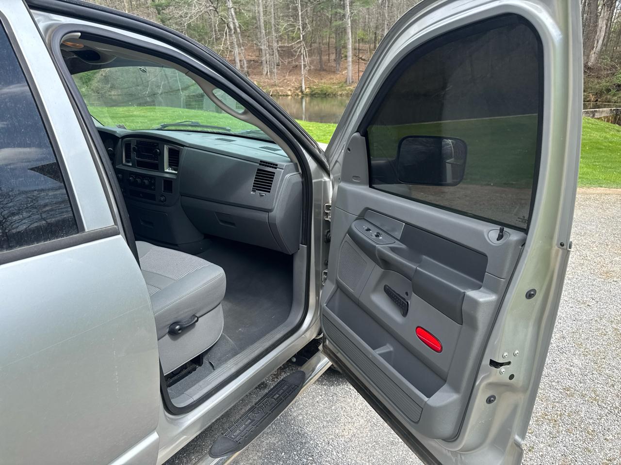 Dodge Ram 2500 Laramie Mega Cab 4WD 2009