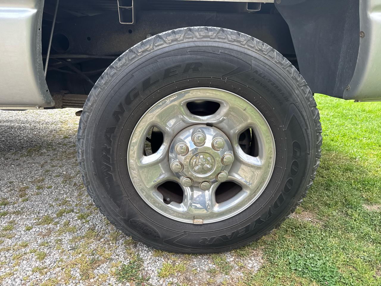 Dodge Ram 2500 Laramie Mega Cab 4WD 2009