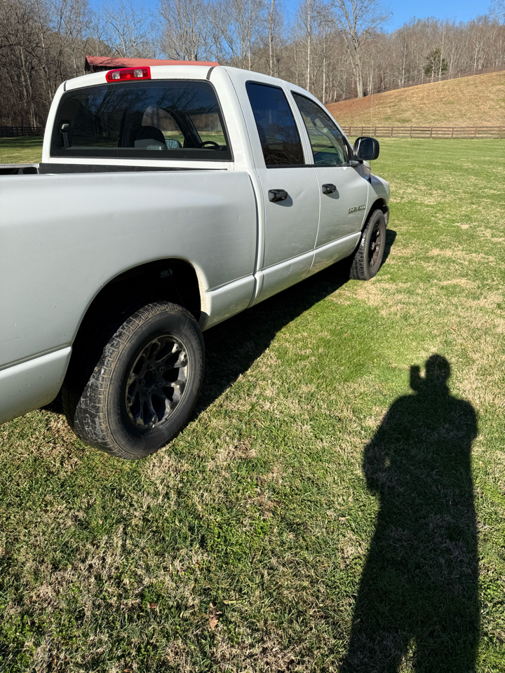 Dodge Ram 1500 ST Quad Cab Short Bed 2WD 2003