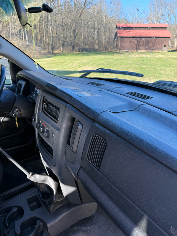 Dodge Ram 1500 ST Quad Cab Short Bed 2WD 2003