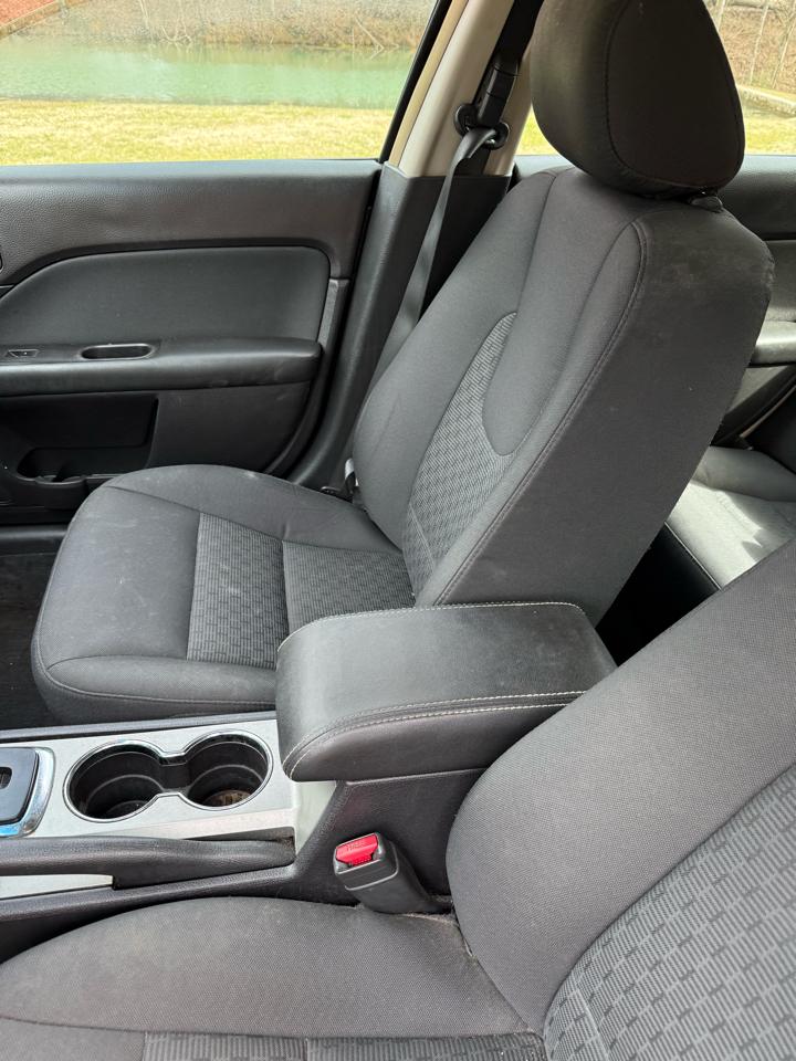 Ford Fusion I4 SE 2011