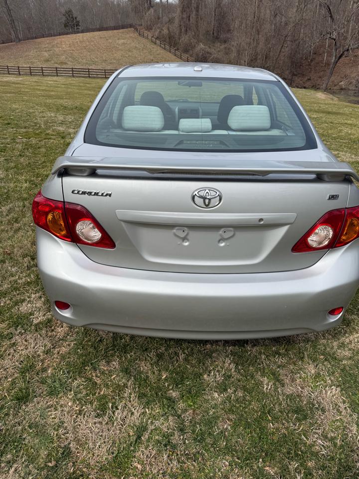 Toyota Corolla 4dr Sdn Base Auto 2009