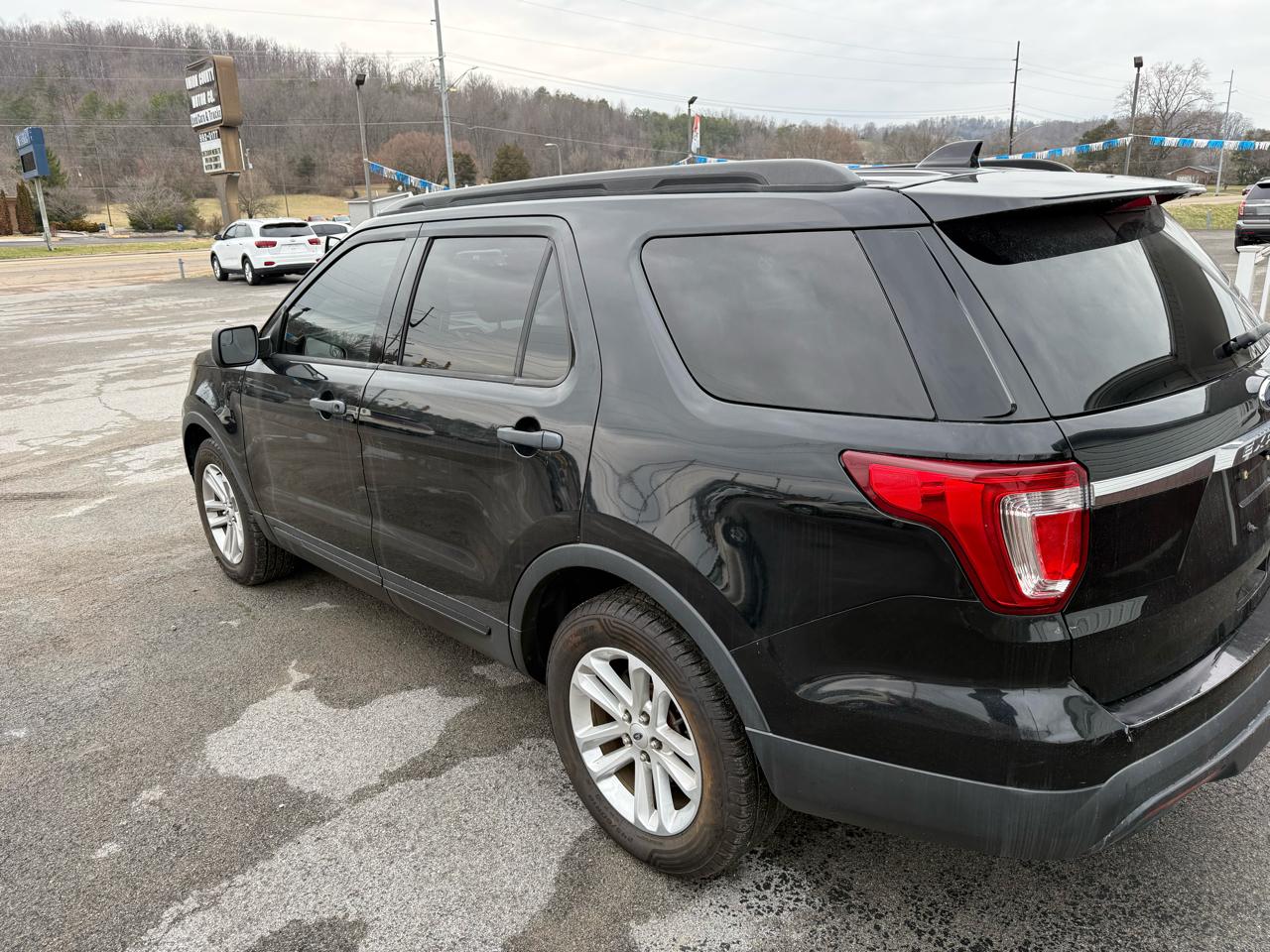 Ford Explorer Base FWD 2017