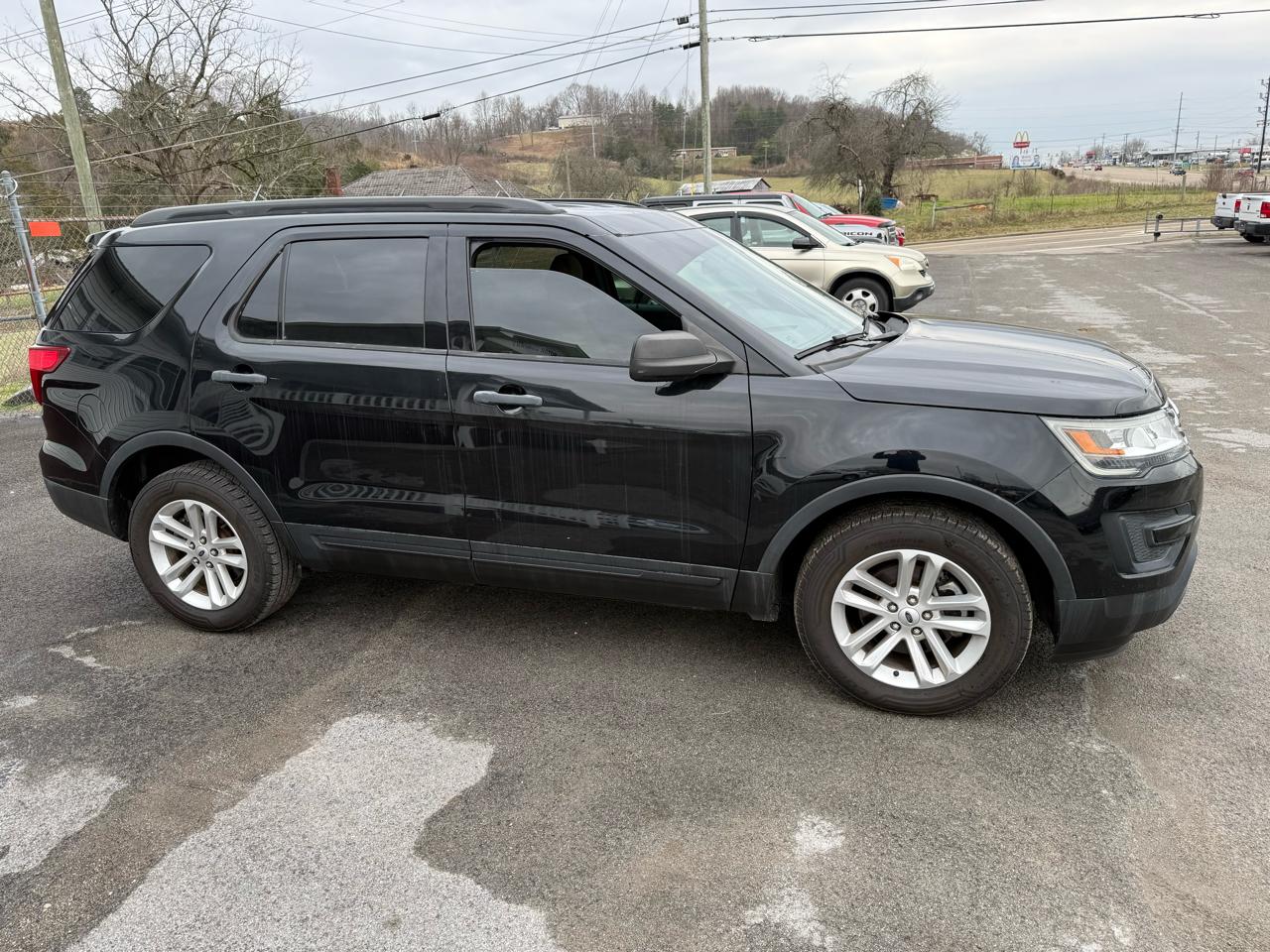 Ford Explorer Base FWD 2017