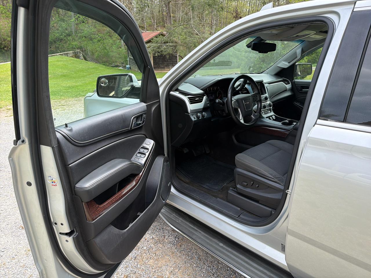 GMC Yukon SLE 4WD 2015