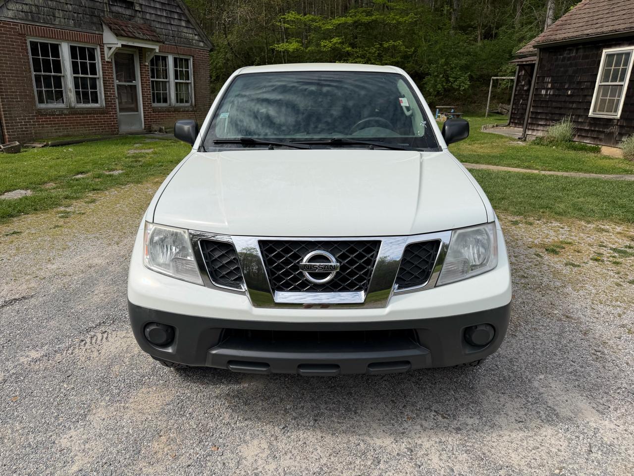 Nissan Frontier SV I4 King Cab 2WD 2013