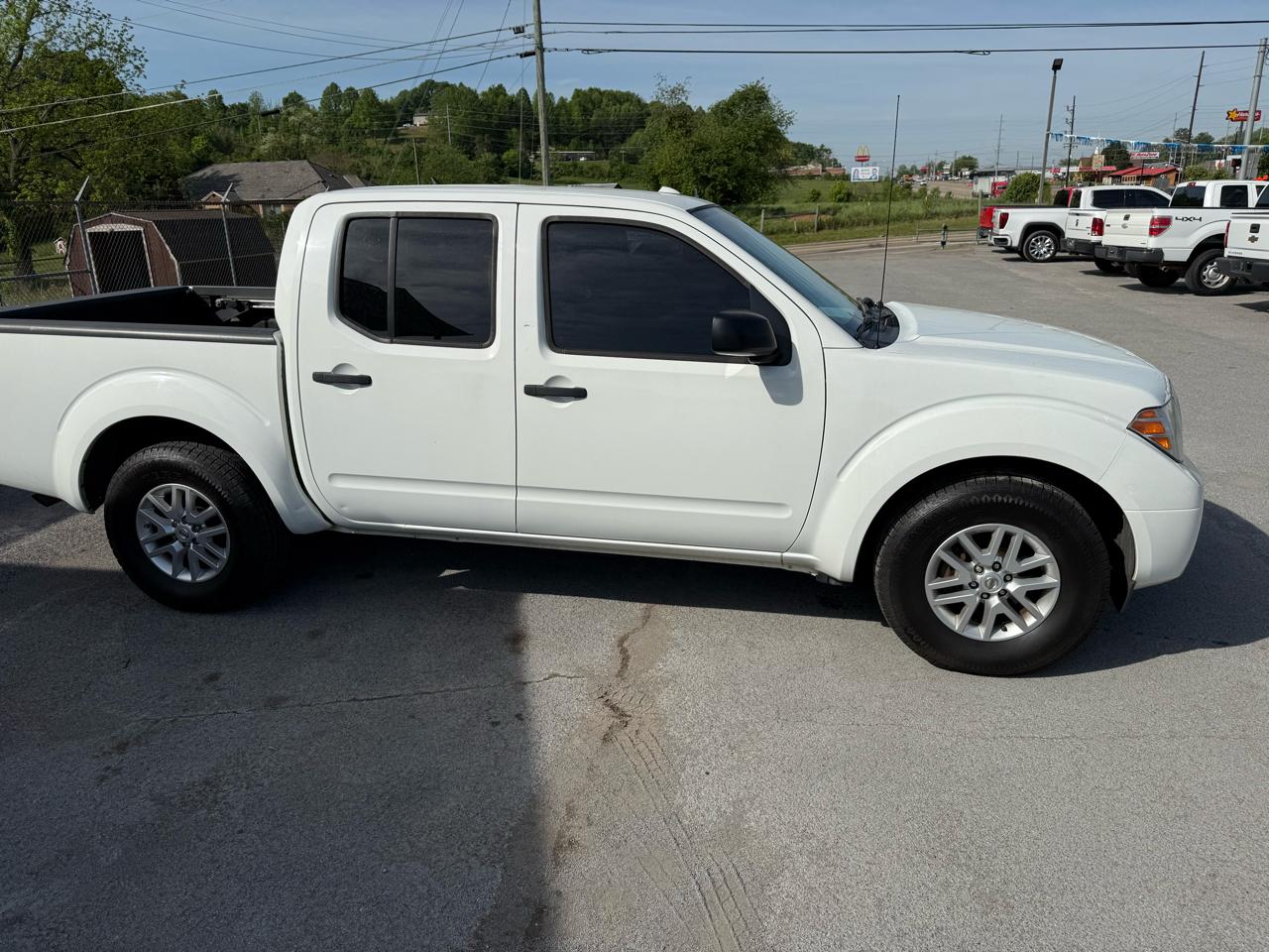 Nissan Frontier S Crew Cab 5AT 2WD 2016
