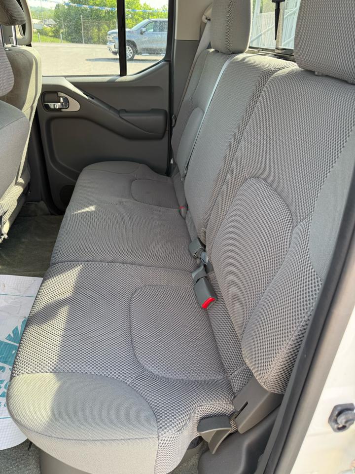 Nissan Frontier S Crew Cab 5AT 2WD 2016