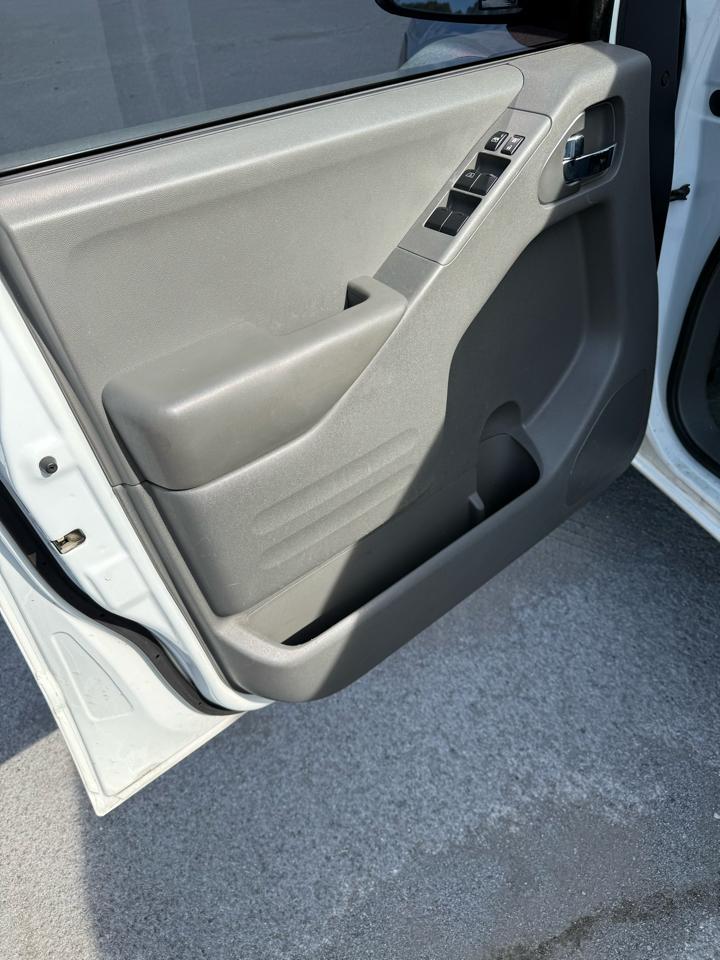 Nissan Frontier S Crew Cab 5AT 2WD 2016