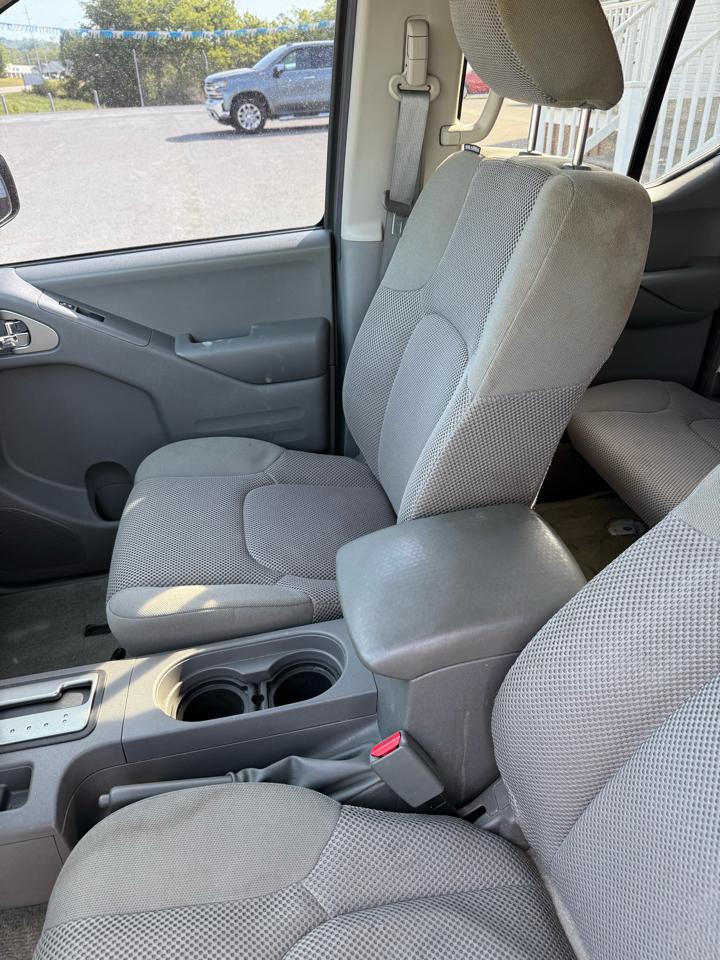 Nissan Frontier S Crew Cab 5AT 2WD 2016