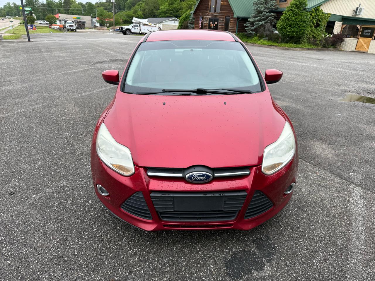 Ford Focus SE Sedan 2012