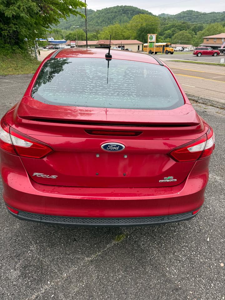 Ford Focus SE Sedan 2012