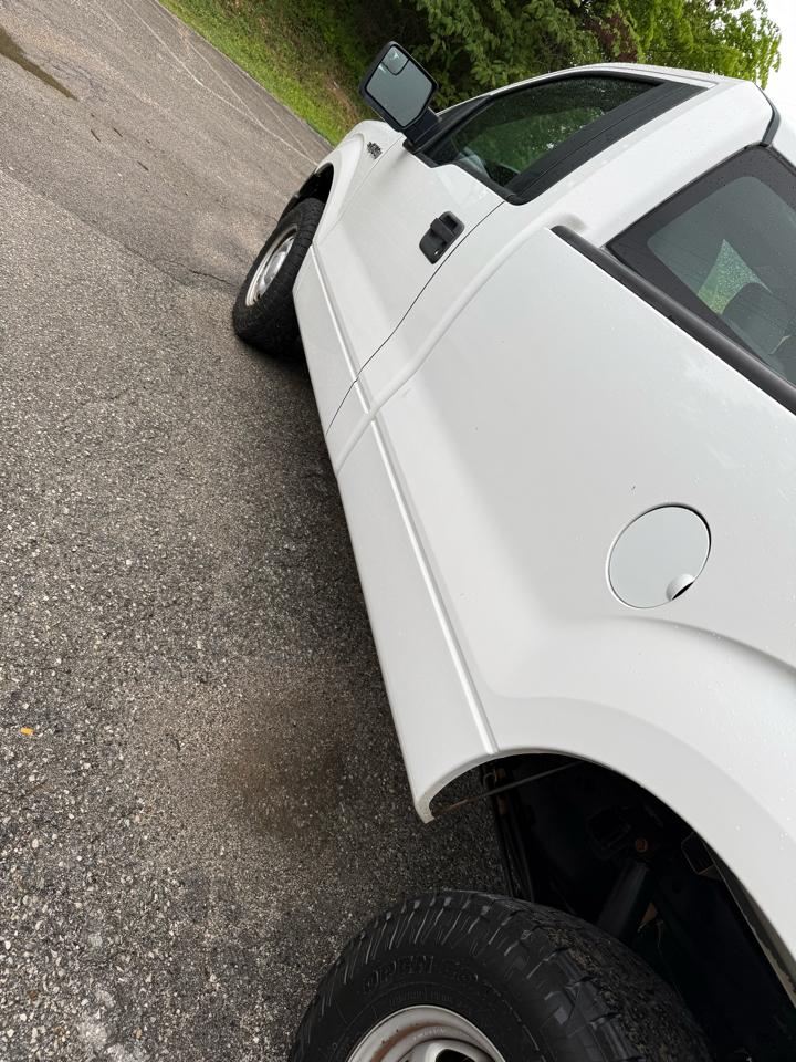 Ford F-150 4WD Reg Cab 141" XL 2012