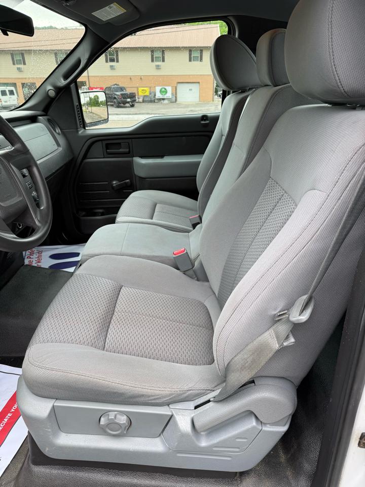 Ford F-150 4WD Reg Cab 141" XL 2012