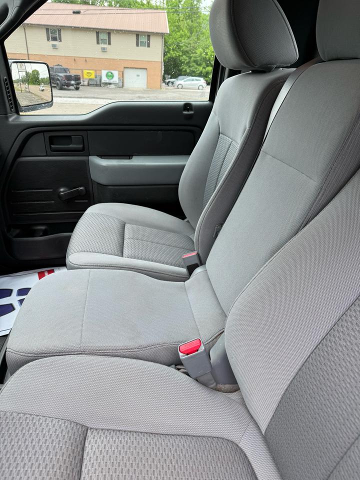 Ford F-150 4WD Reg Cab 141" XL 2012