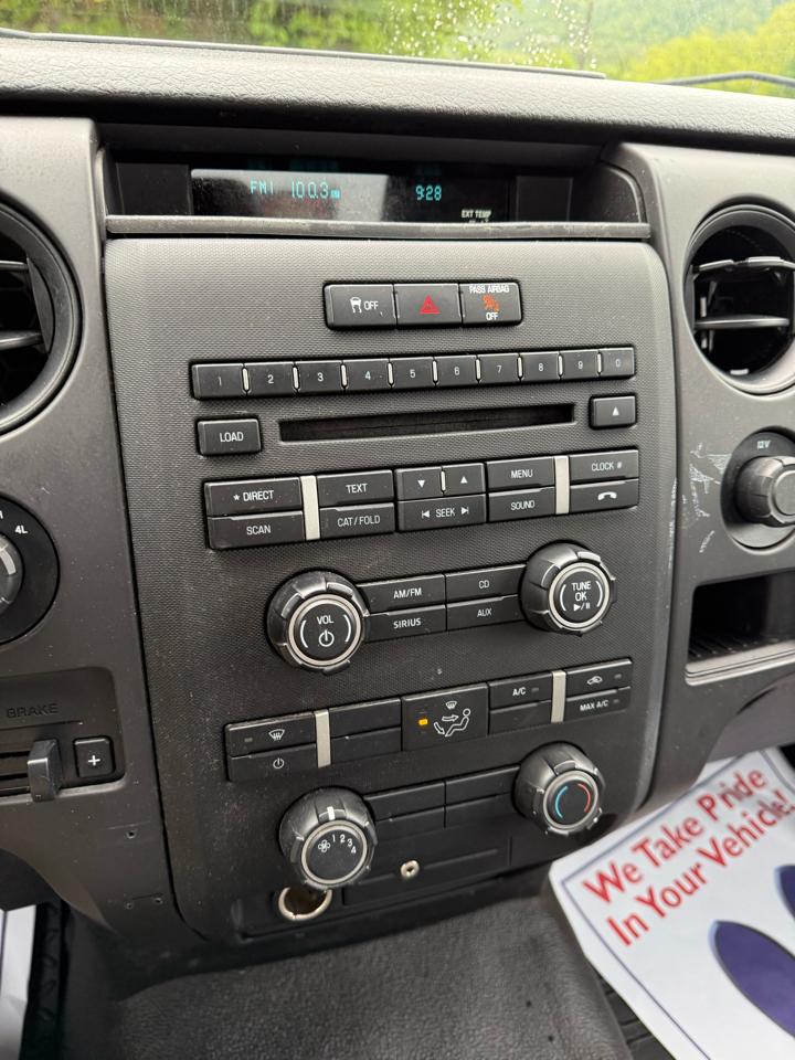 Ford F-150 4WD Reg Cab 141" XL 2012