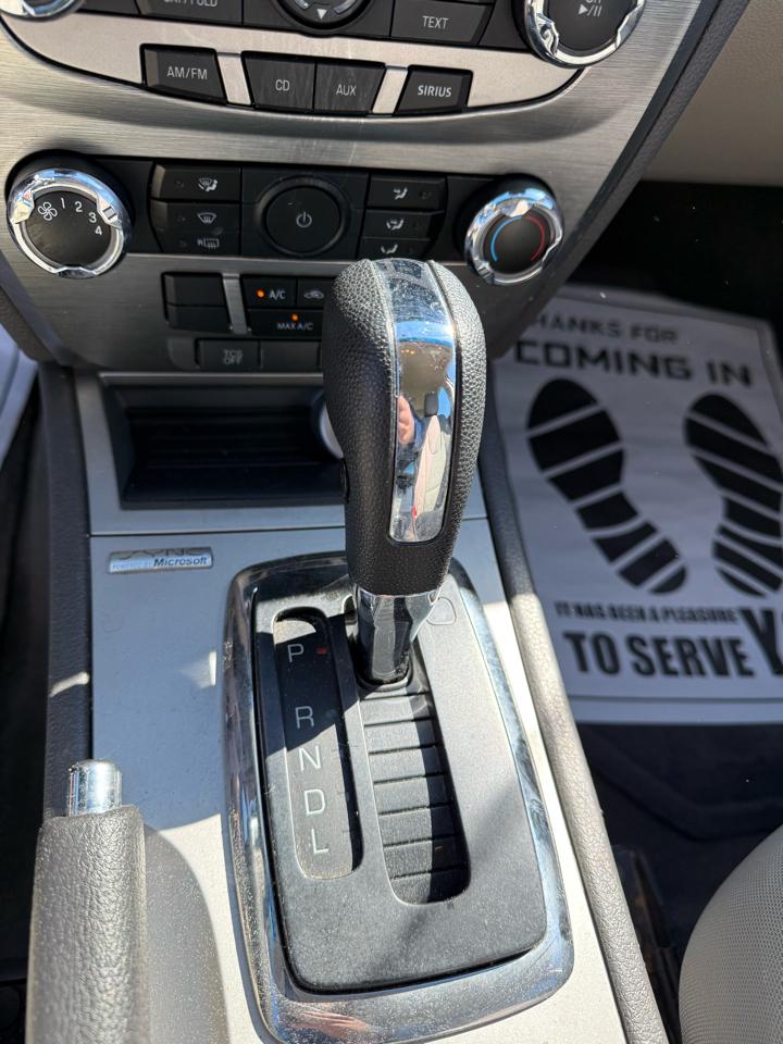 Ford Fusion SE 2012