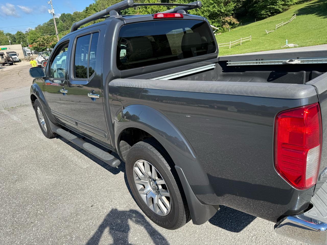 Nissan Frontier 4WD Crew Cab SWB Auto S 2011