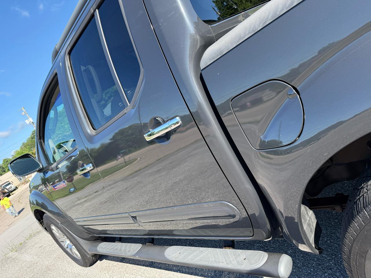 Nissan Frontier 4WD Crew Cab SWB Auto S 2011