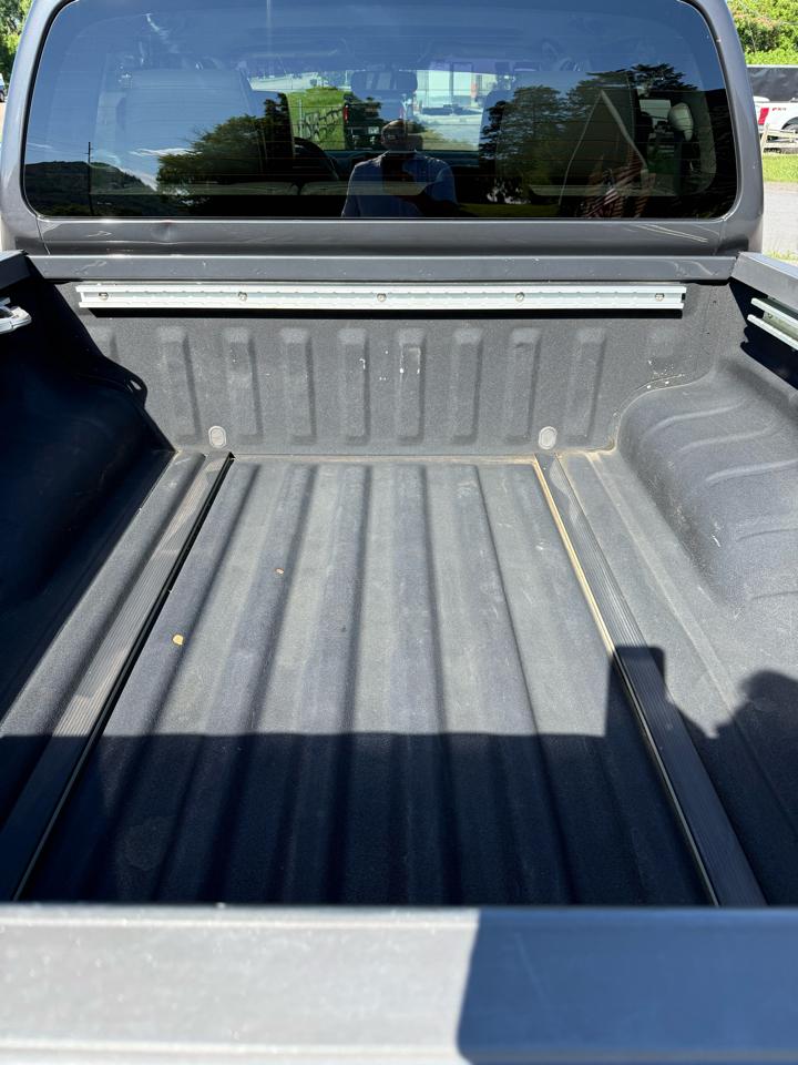 Nissan Frontier 4WD Crew Cab SWB Auto S 2011