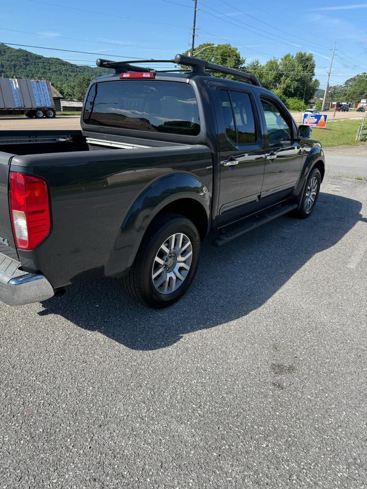 Nissan Frontier 4WD Crew Cab SWB Auto S 2011