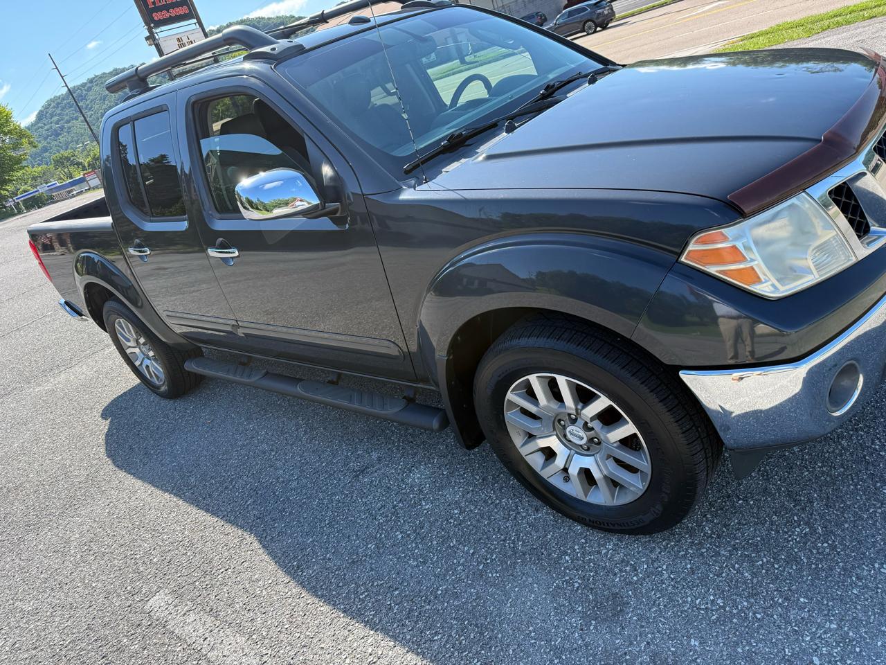 Nissan Frontier 4WD Crew Cab SWB Auto S 2011