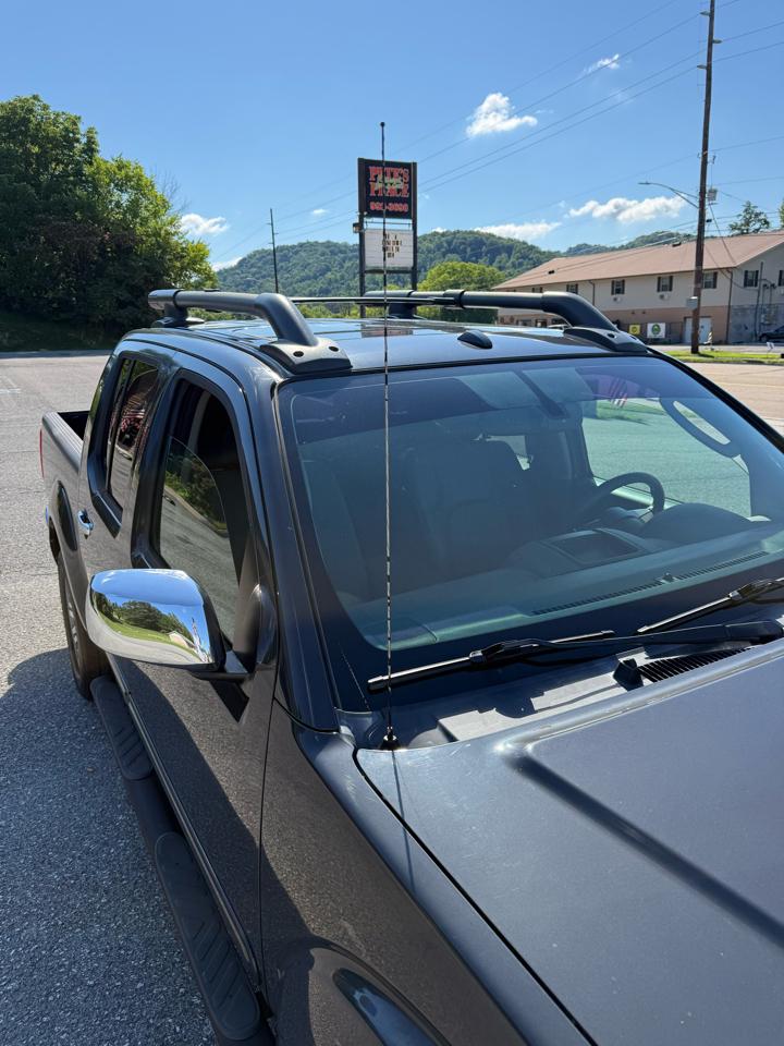 Nissan Frontier 4WD Crew Cab SWB Auto S 2011
