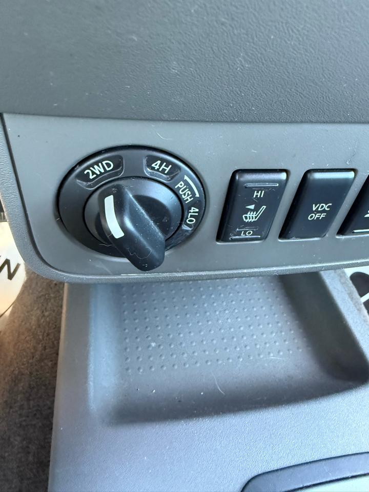 Nissan Frontier 4WD Crew Cab SWB Auto S 2011