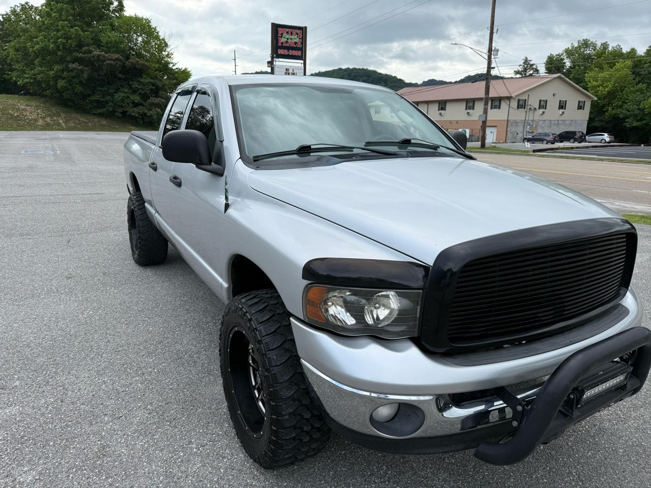 Dodge Ram 1500 ST Quad Cab Short Bed 4WD 2005